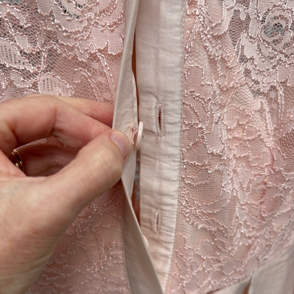 💗HOST PICK💗Elegant Pink Lace and Satin Dress - Picture 4 of 13